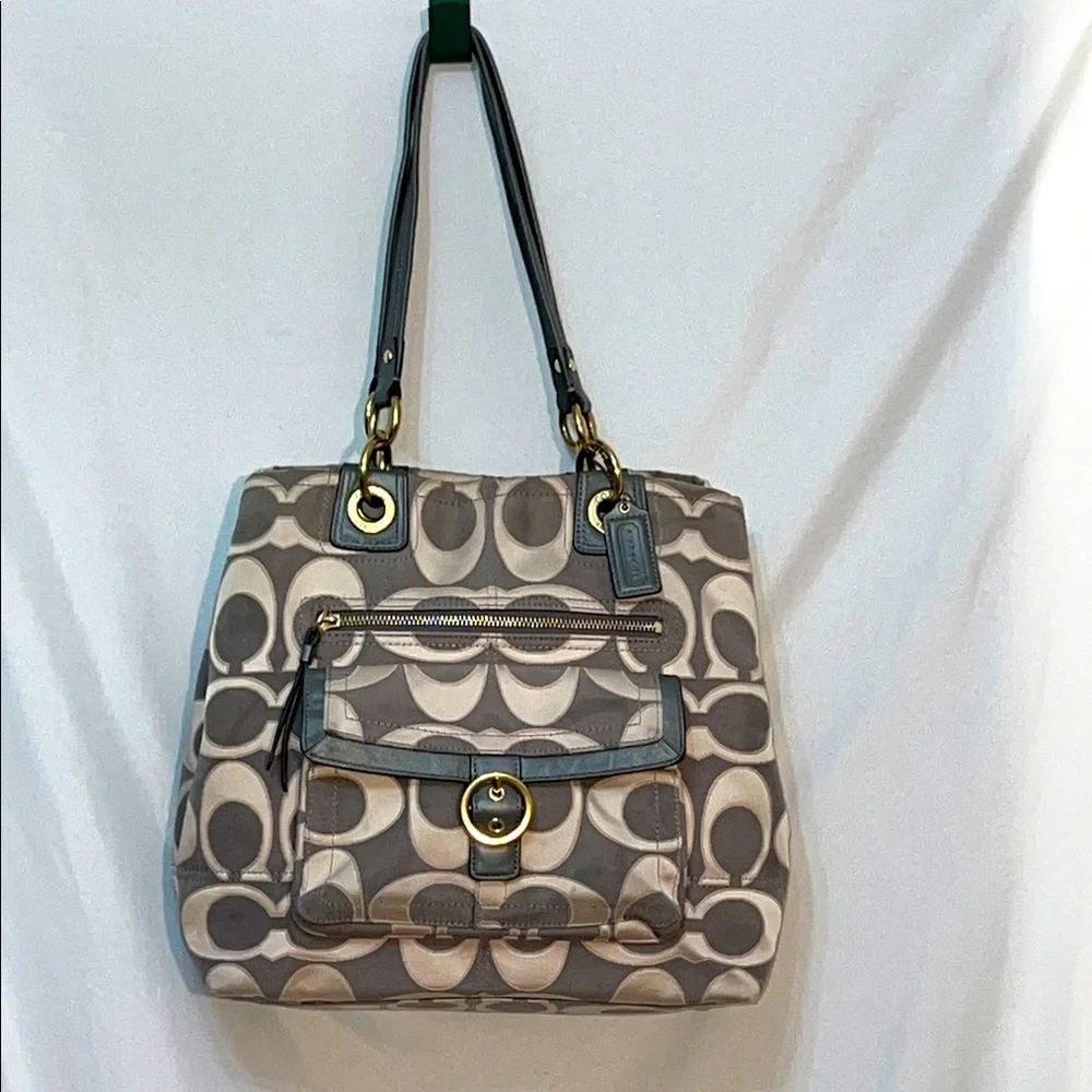 Vintage Coach Penelope Stylish Classic Gray Silver Monogram Signature Purse - Picture 1 of 13